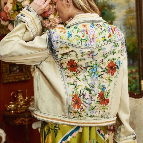 Denim jacket embroidered and sequined - Picture 1 of 4